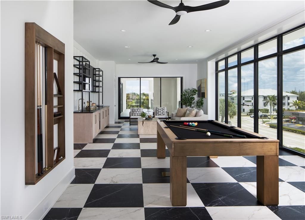 82 9th St S, Unit 205, Naples, FL 34102 Photo