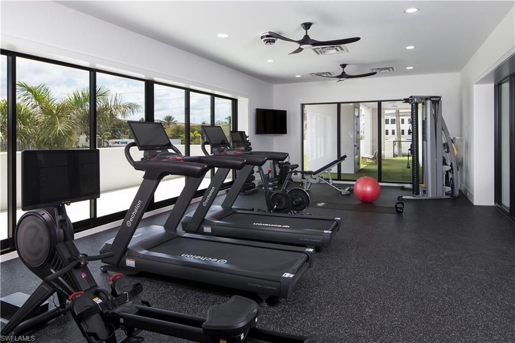 82 9th St S, Unit 205, Naples, FL 34102 Photo