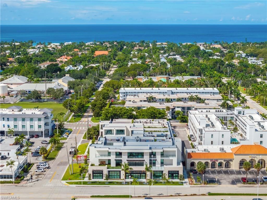 82 9th St S, Unit 205, Naples, FL 34102 Photo