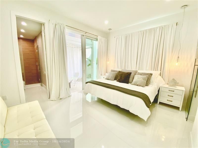 3325 NE 18th, Fort Lauderdale, FL 33305 Photo