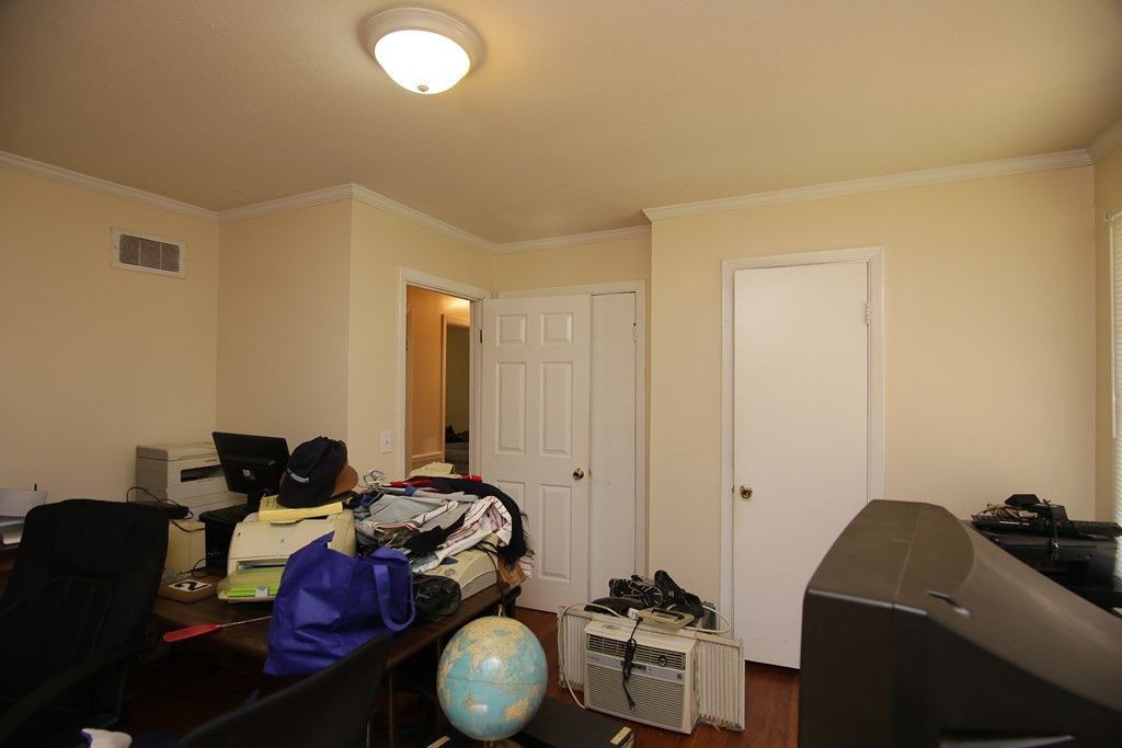 1172 Wisteria Photo 12