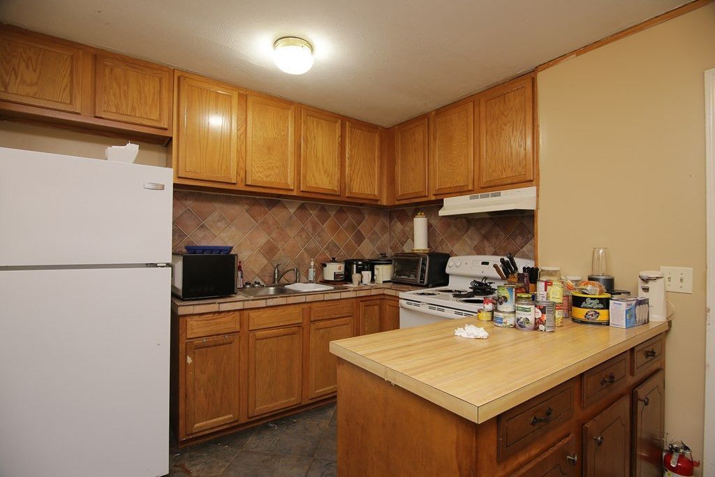 1172 Wisteria Photo 19