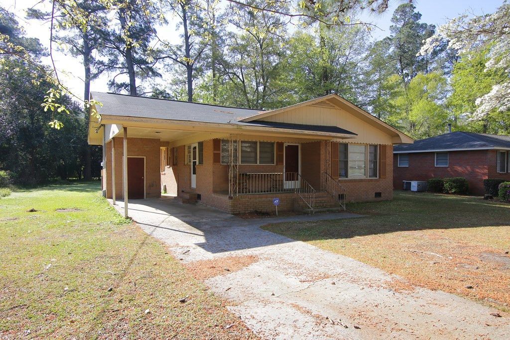 1172 Wisteria Photo 2