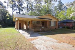 1172 Wisteria photo 4