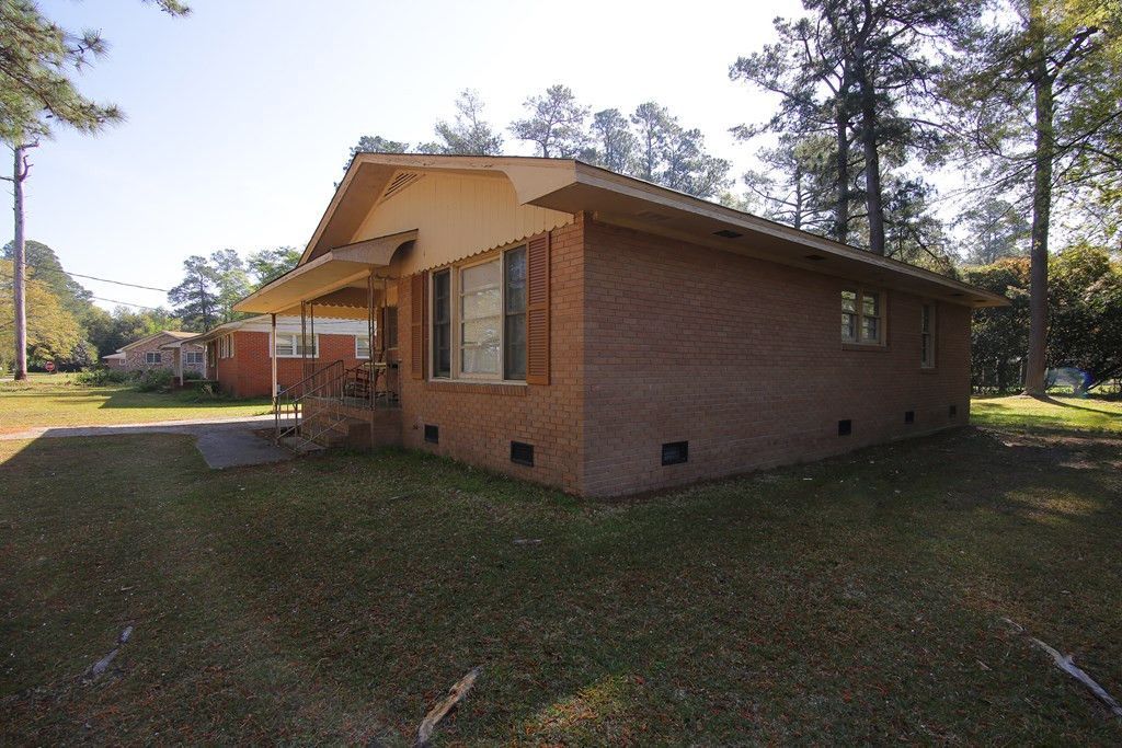 1172 Wisteria Photo 23