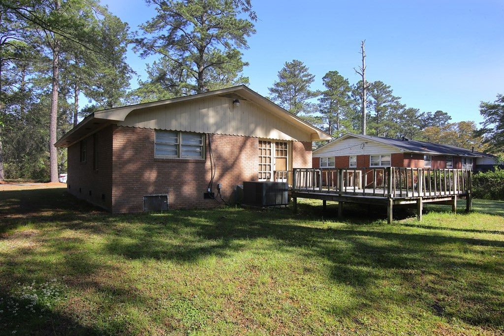 1172 Wisteria Photo 24