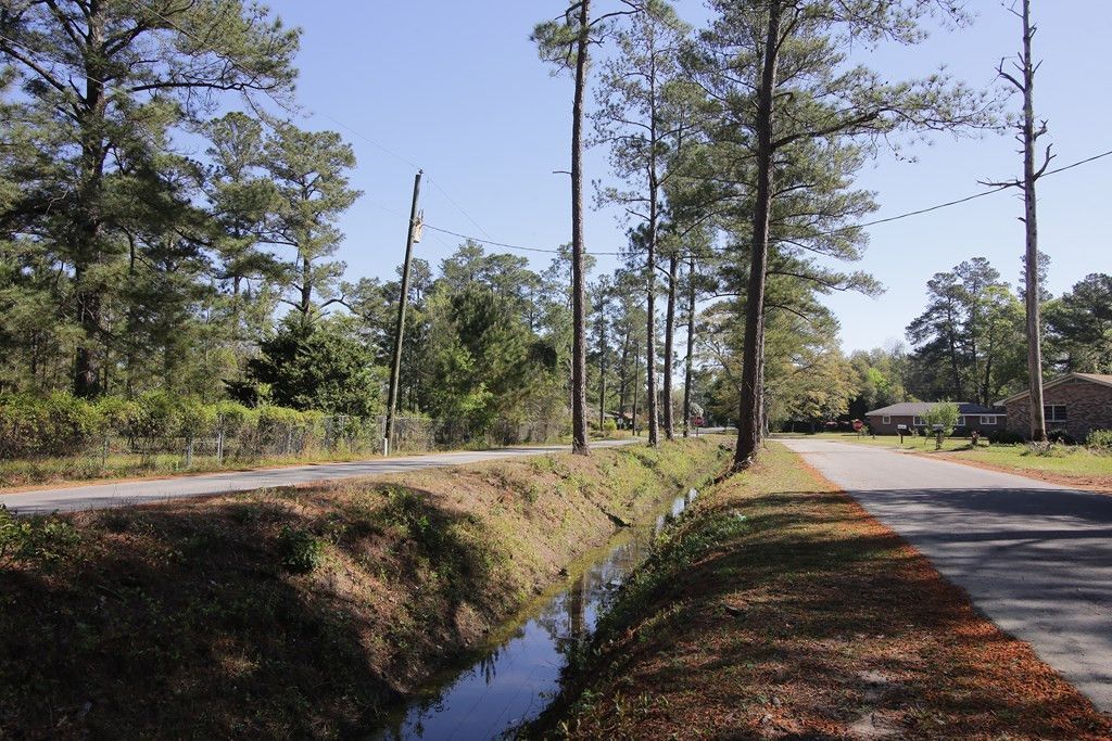 1172 Wisteria Photo 37