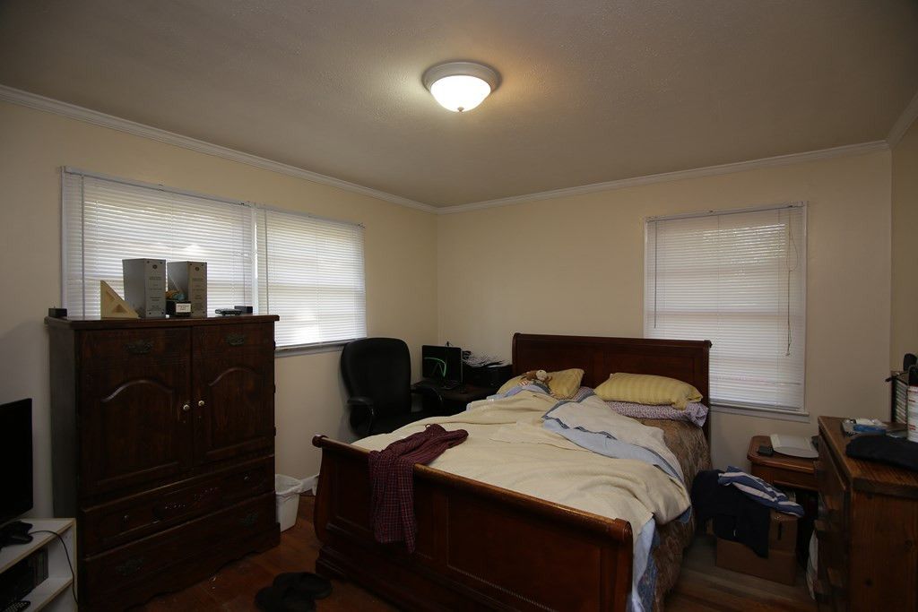 1172 Wisteria Photo 9