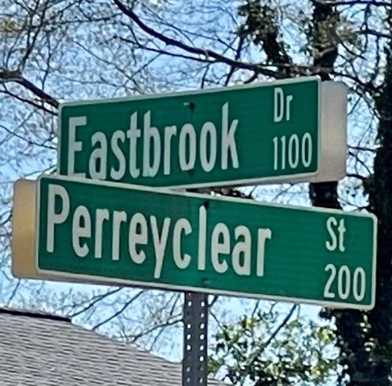 1219 Eastbrook Photo 1