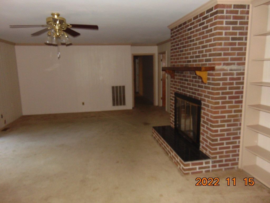 783 Patriots Way Photo 6