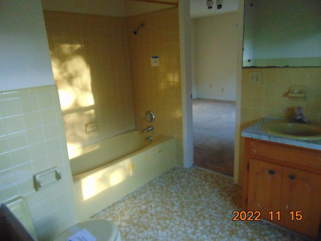 783 Patriots Way Photo 9