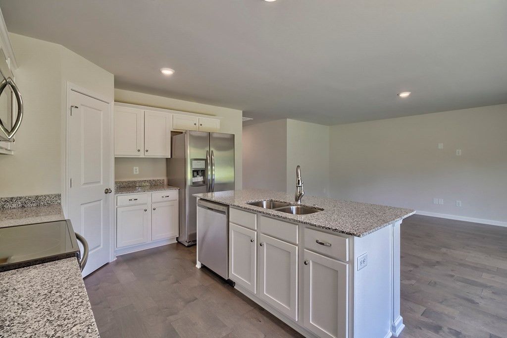 302 Silver Spur Way Photo 12