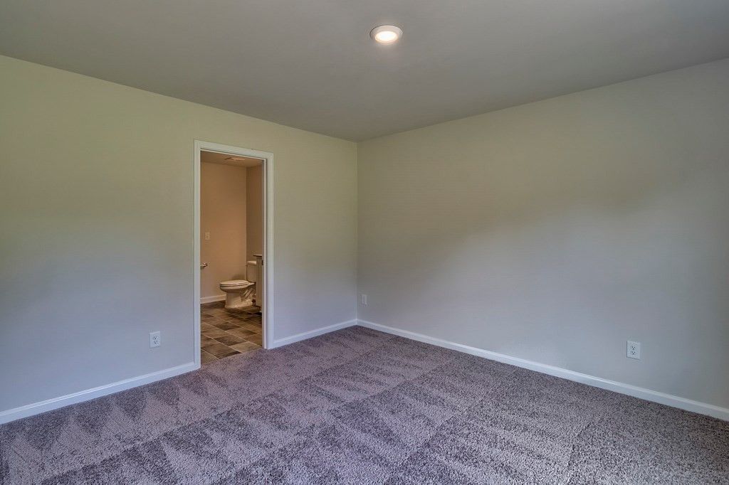 302 Silver Spur Way Photo 17