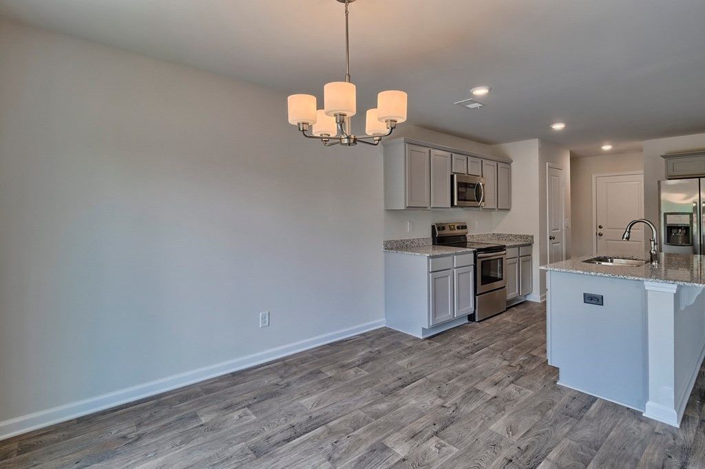 318 Silver Spur Way Photo 16