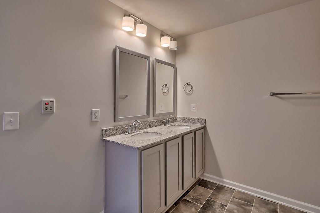 318 Silver Spur Way Photo 30