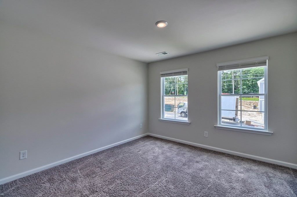 318 Silver Spur Way Photo 32