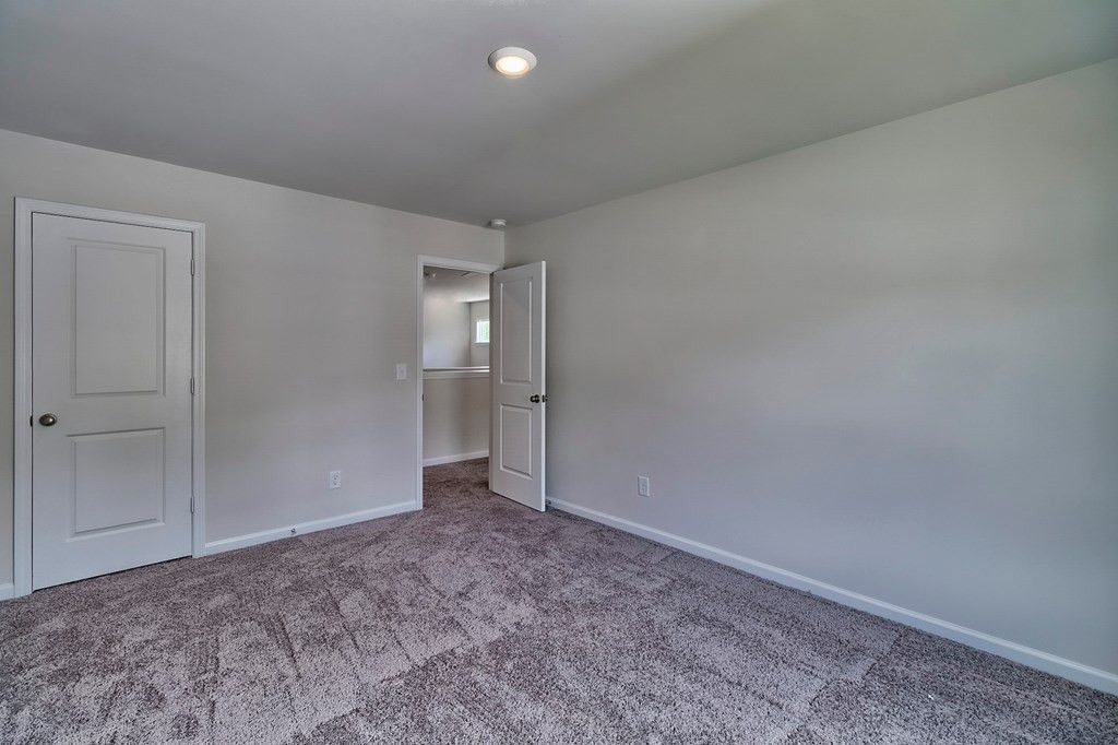 318 Silver Spur Way Photo 35