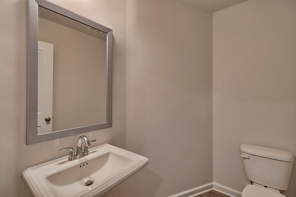 318 Silver Spur Way Photo 9