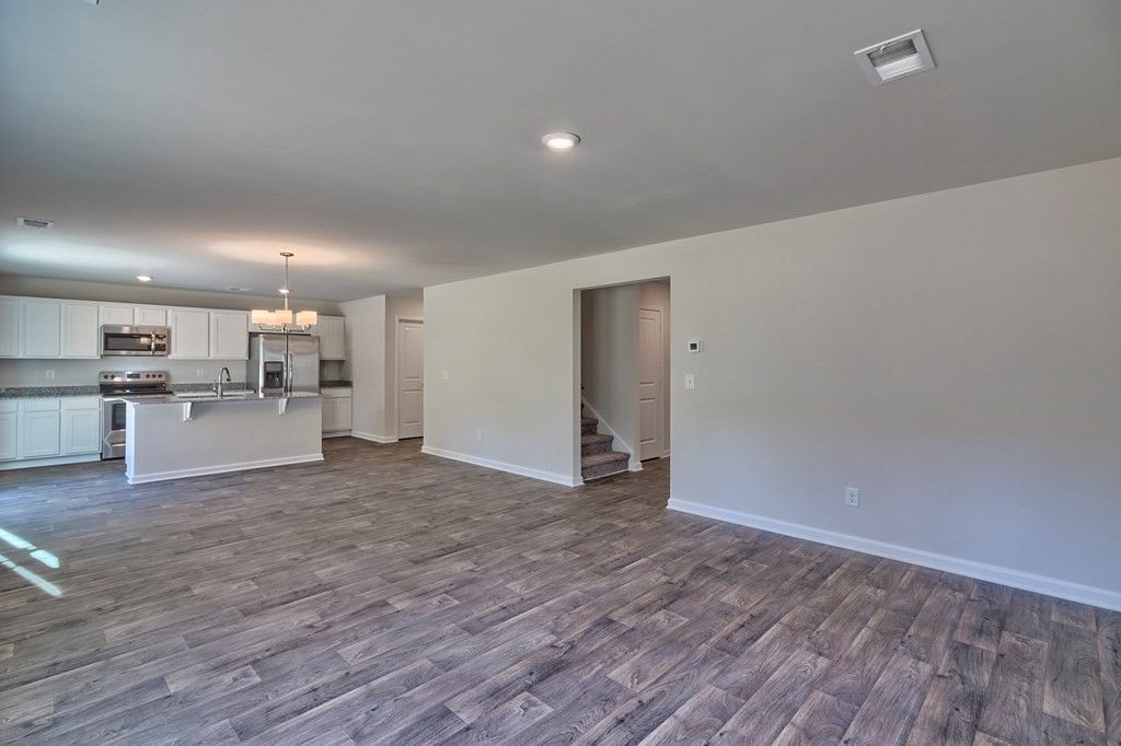 325 Silver Spur Way Photo 10