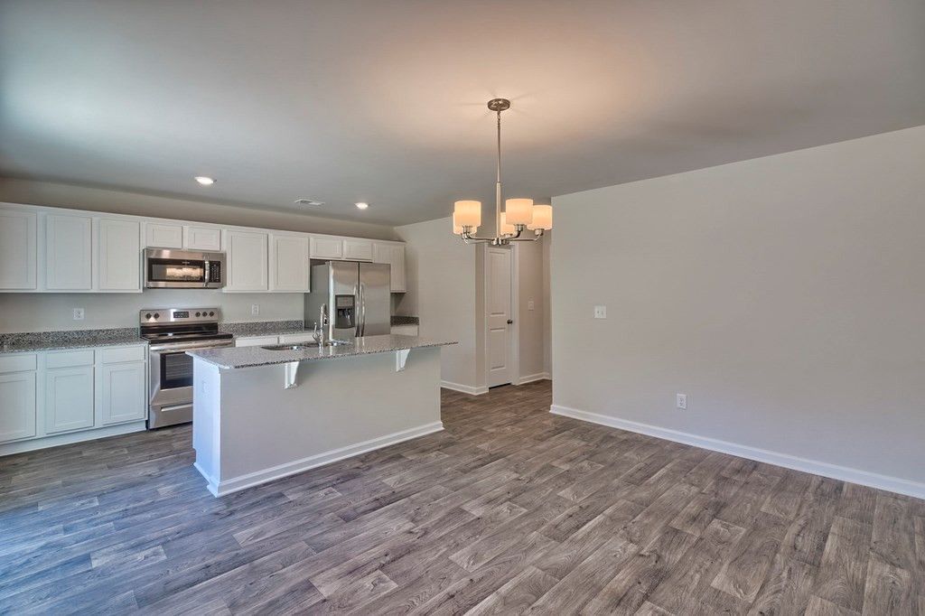 325 Silver Spur Way Photo 12