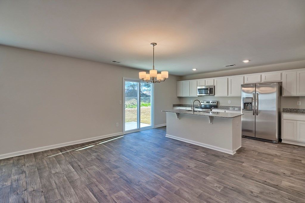 325 Silver Spur Way Photo 11