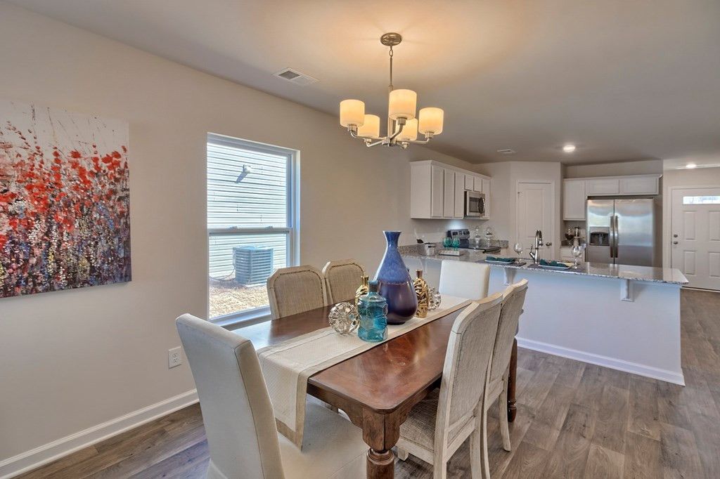 331 Silver Spur Way Photo 10