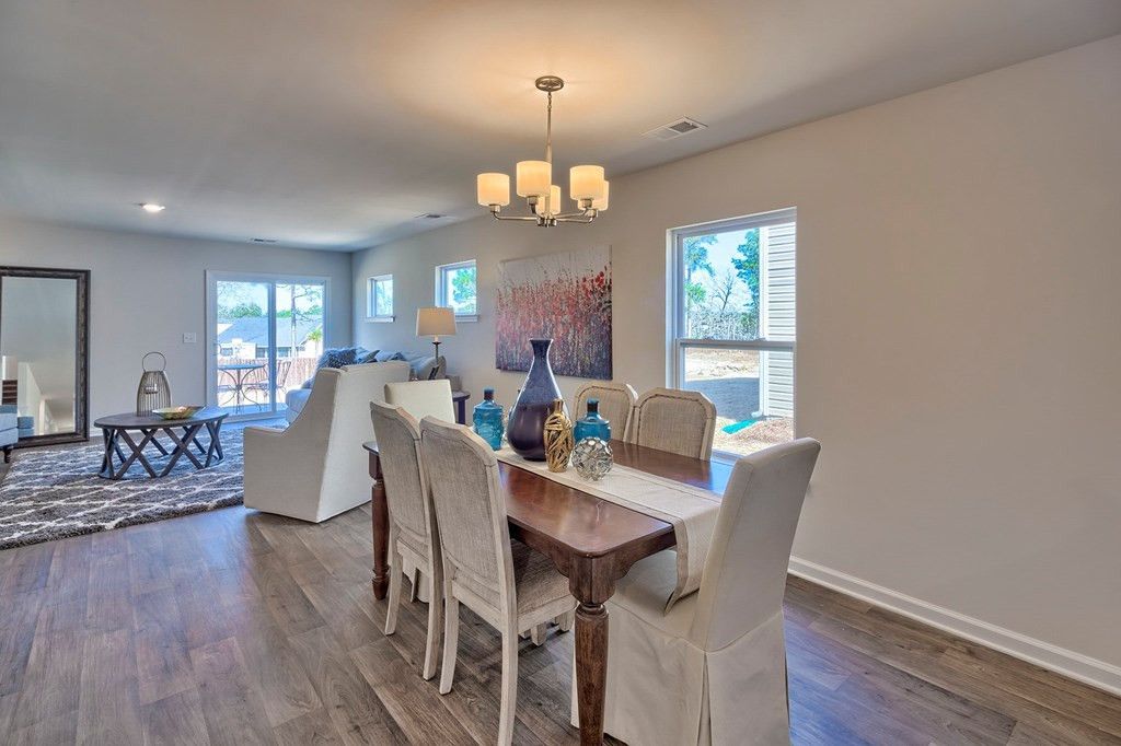 331 Silver Spur Way Photo 11