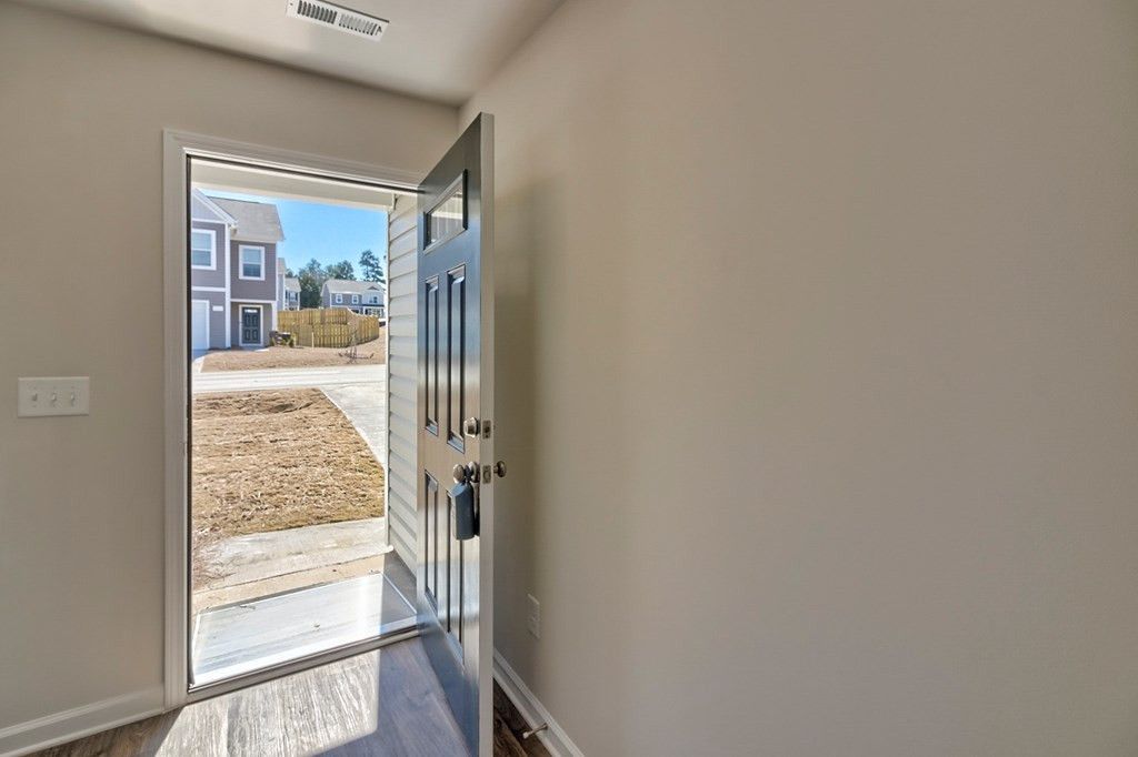 331 Silver Spur Way Photo 14