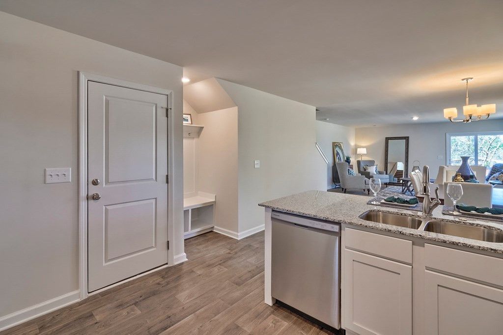 331 Silver Spur Way Photo 19