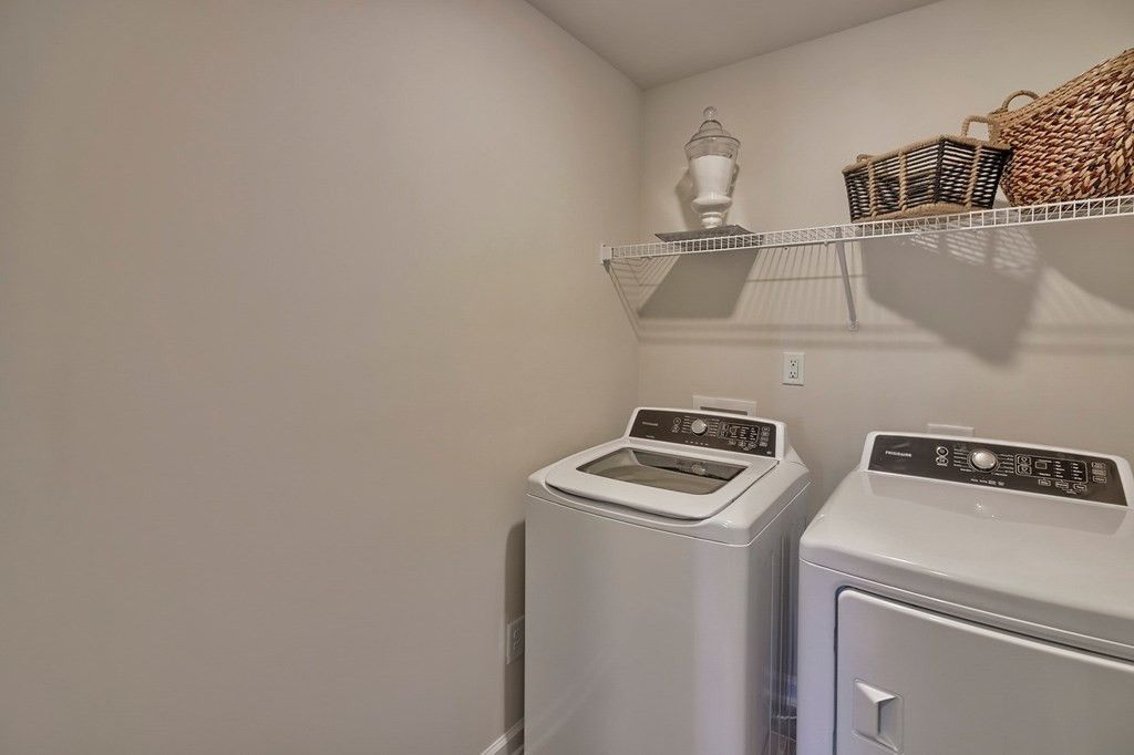 331 Silver Spur Way Photo 22