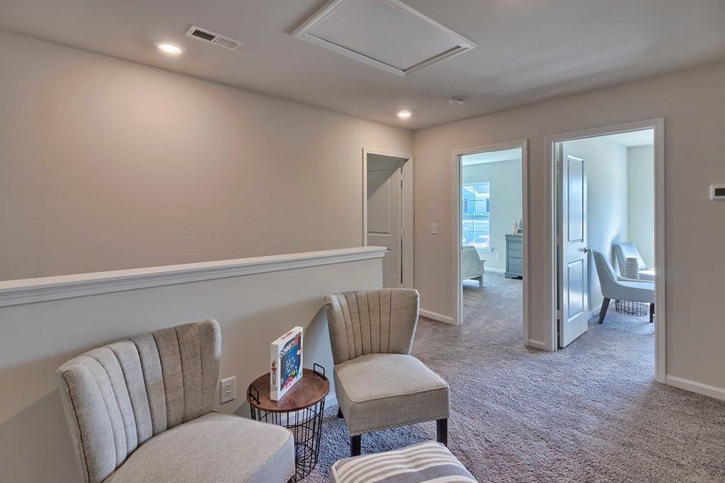 331 Silver Spur Way Photo 24