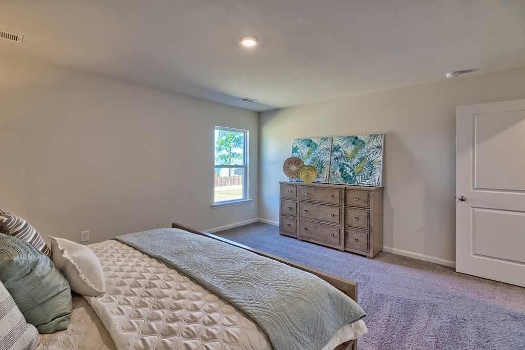 331 Silver Spur Way Photo 26