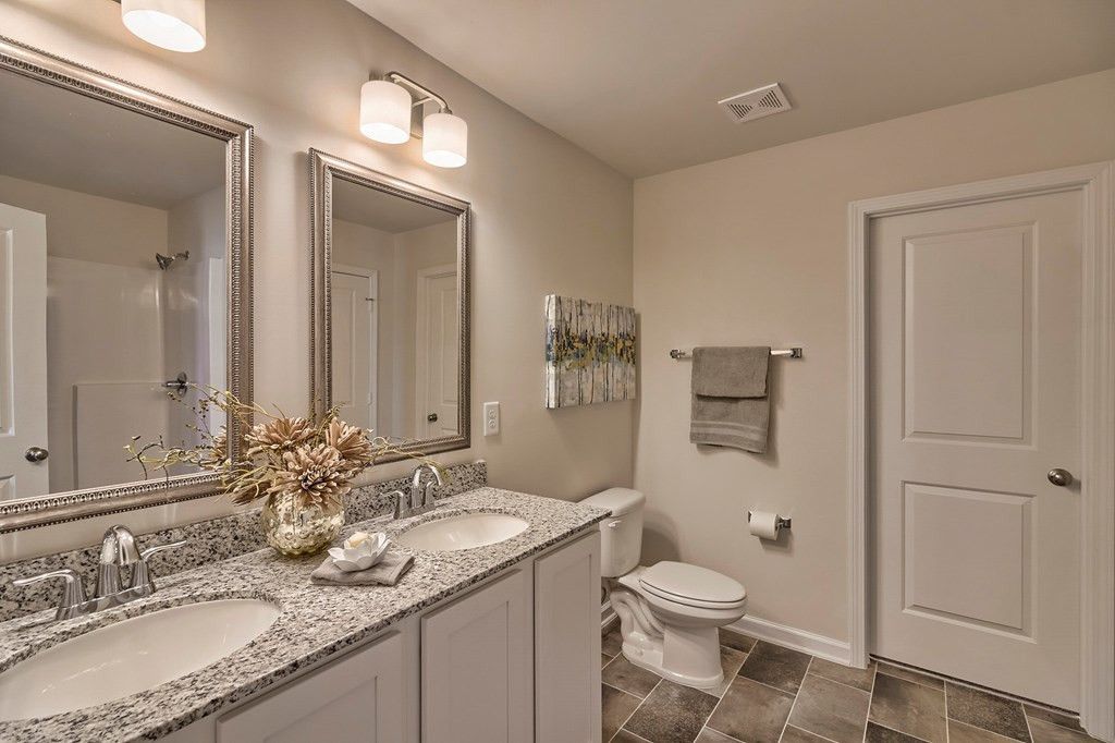 331 Silver Spur Way Photo 27