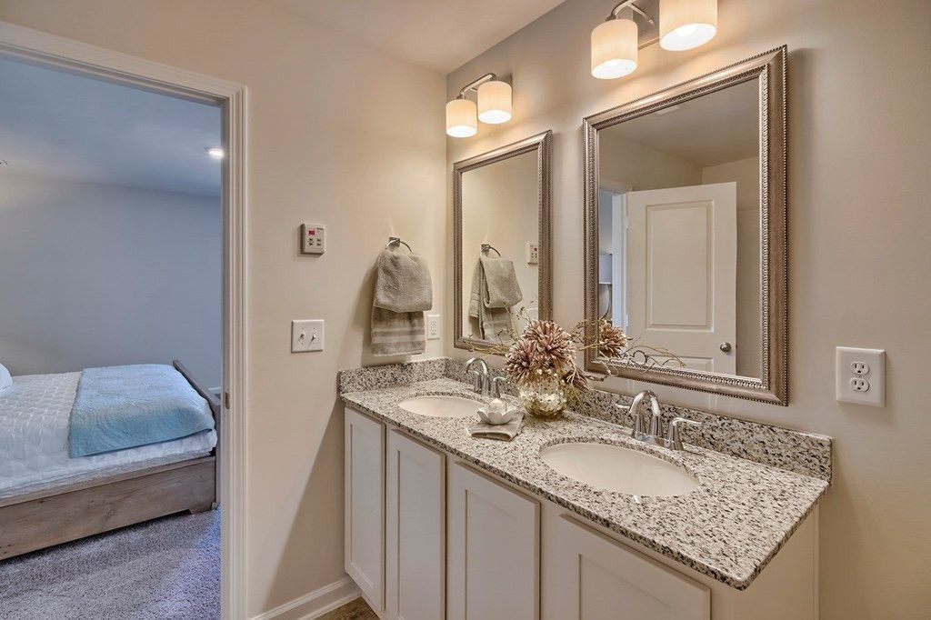 331 Silver Spur Way Photo 29