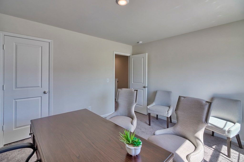 331 Silver Spur Way Photo 32