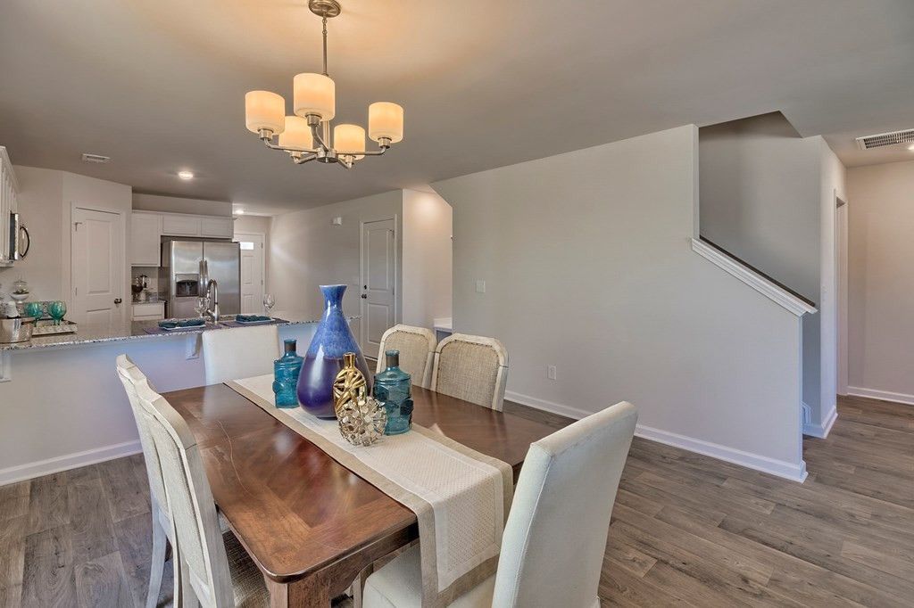 331 Silver Spur Way Photo 9