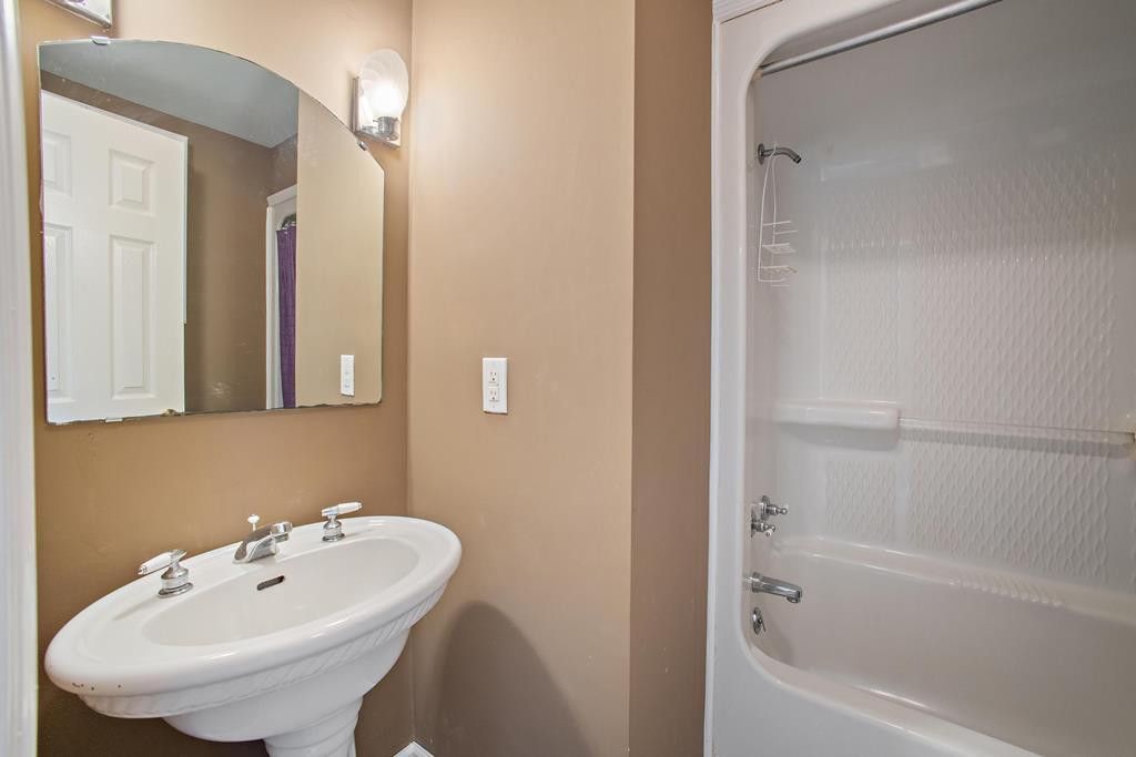 104 Knollwood Court Photo 14