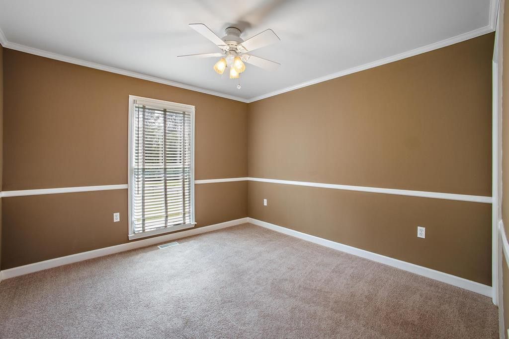 104 Knollwood Court Photo 15