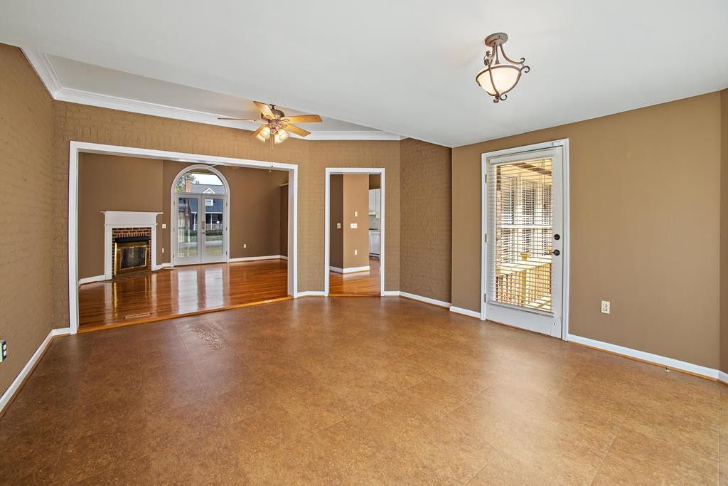 104 Knollwood Court Photo 4