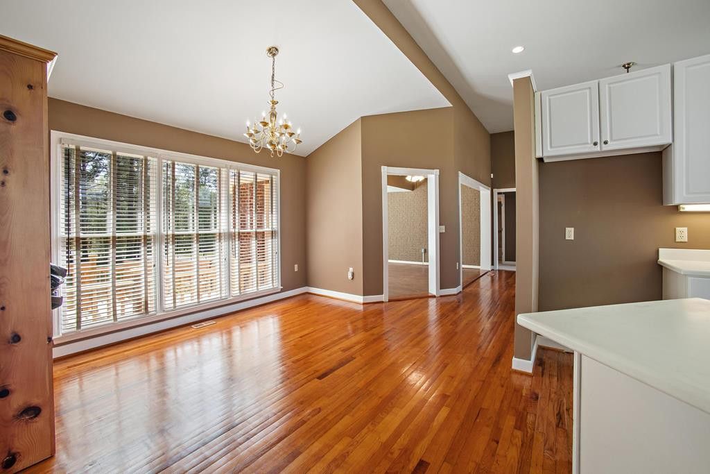 104 Knollwood Court Photo 5