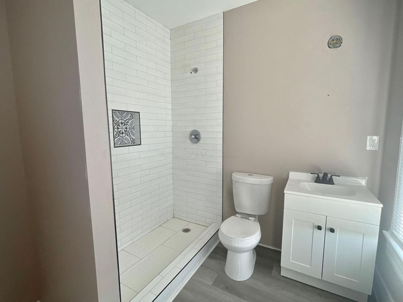 1390 E Livingston Avenue, Columbus, OH 43205 Photo 16