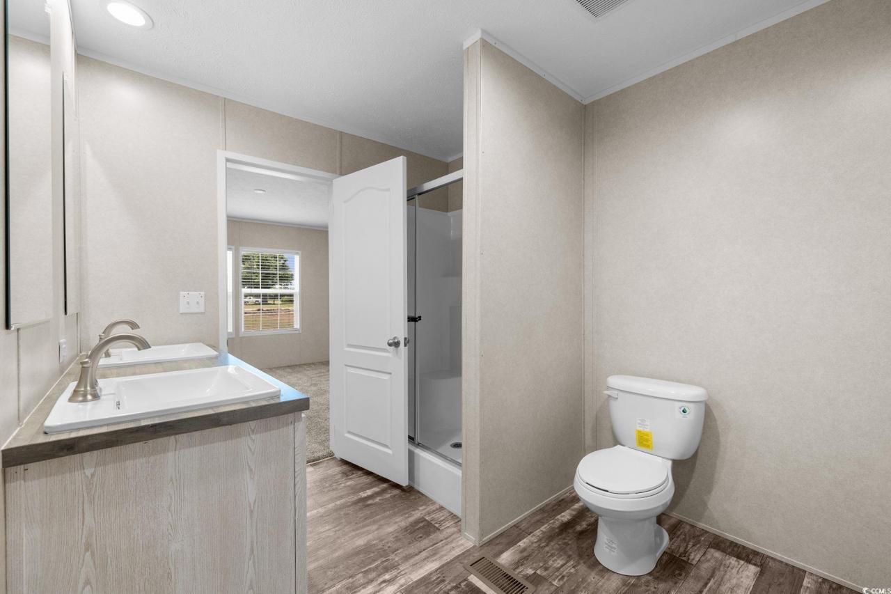 215 Eva Dr. Photo 10