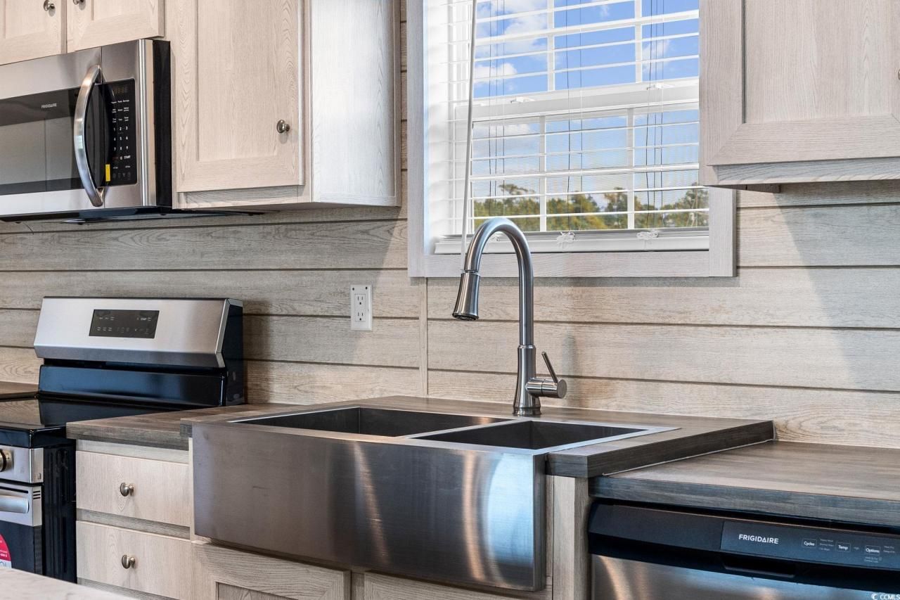 215 Eva Dr. Photo 13