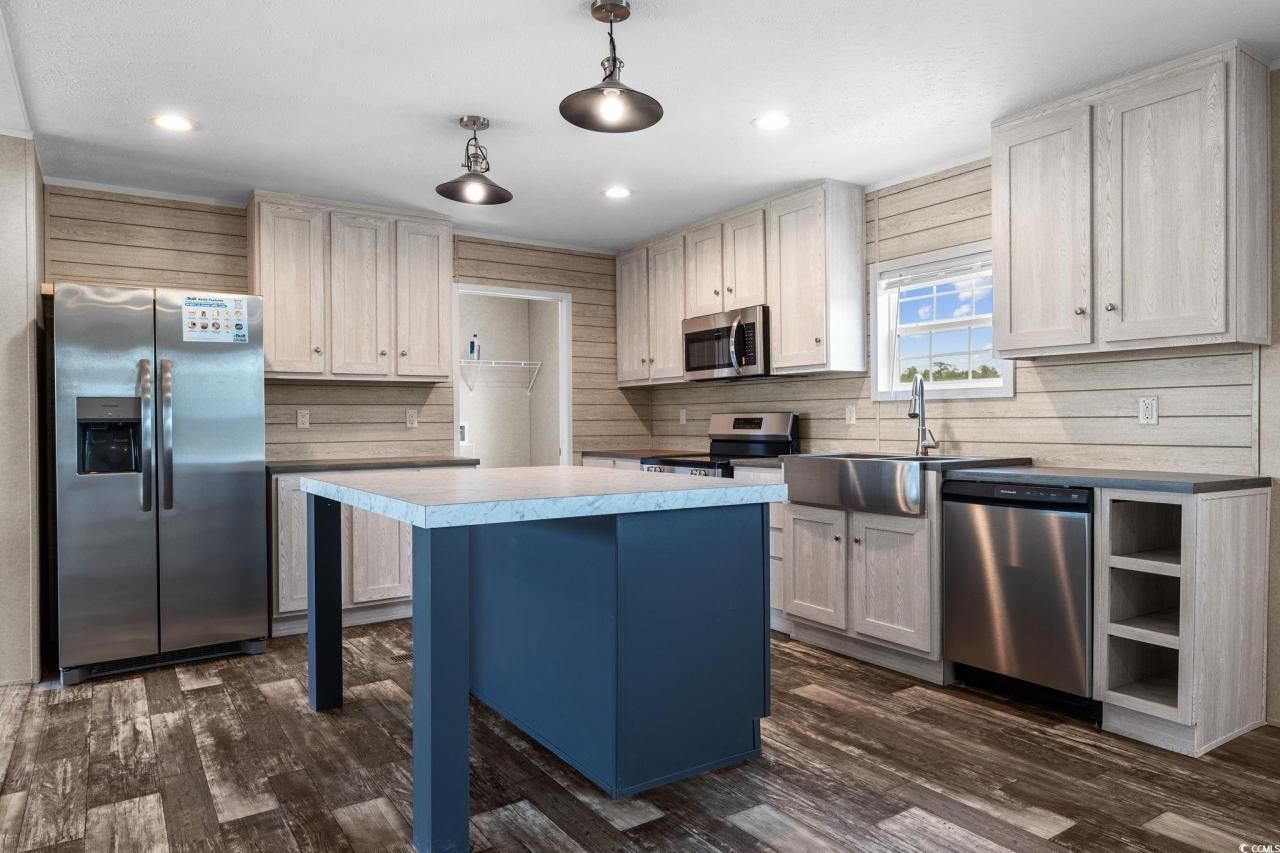 215 Eva Dr. Photo 14