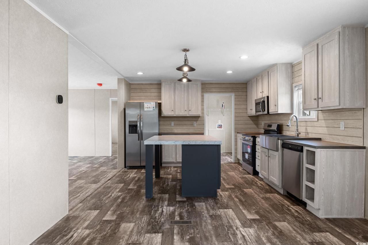 215 Eva Dr. Photo 15