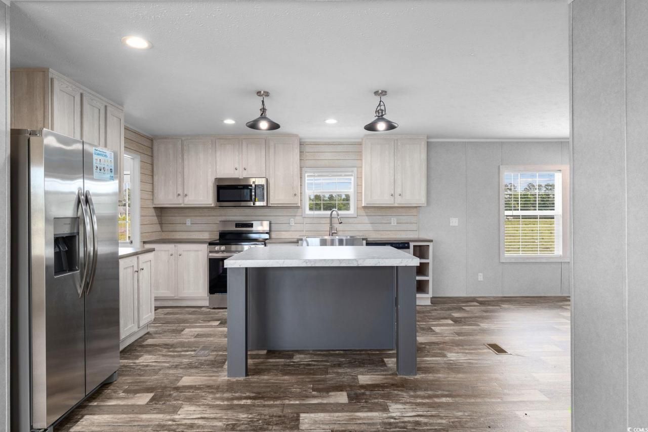 215 Eva Dr. Photo 17