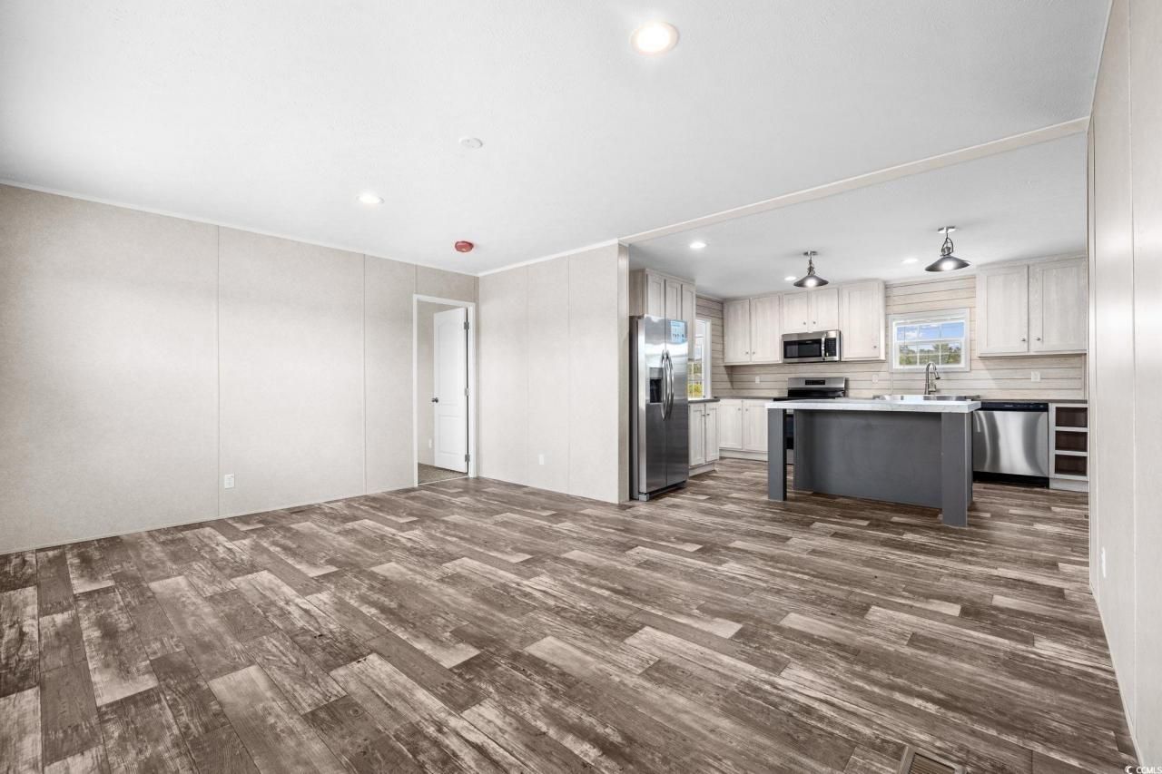 215 Eva Dr. Photo 31