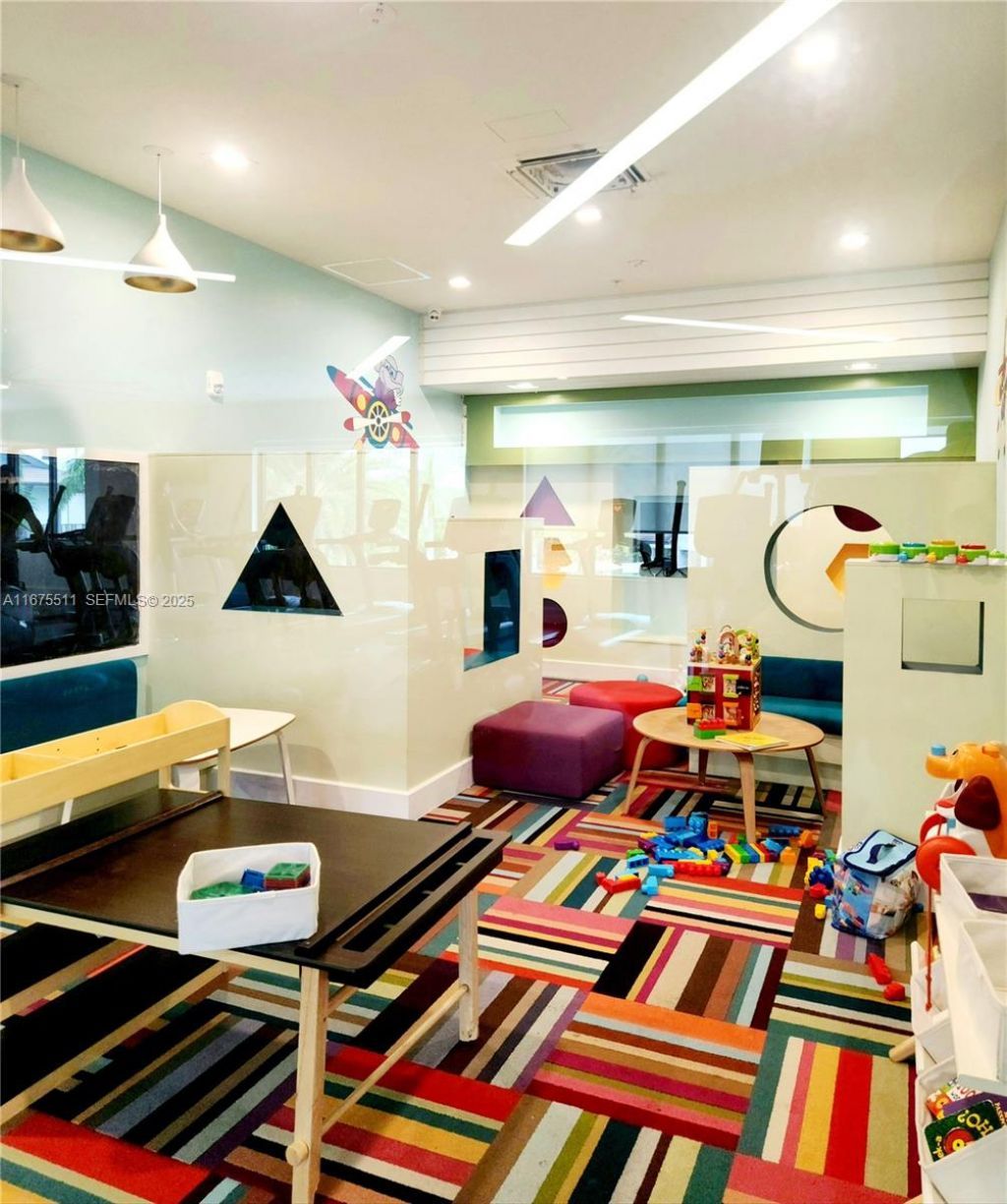 8363 NW 41, Unit A-406, Doral, FL 33166 Photo