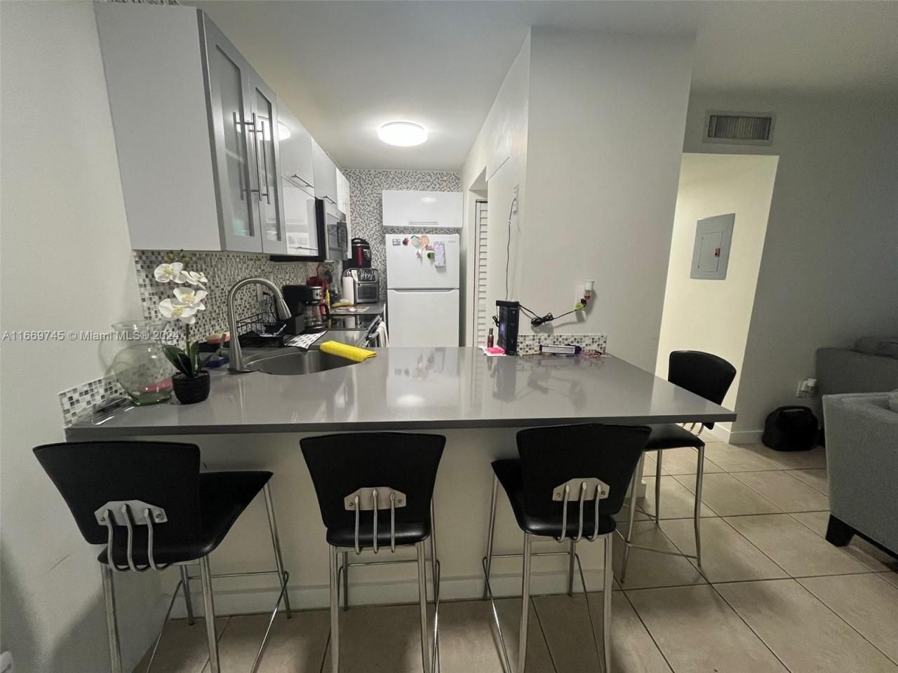 8075 NW 7th St, Unit 109, Miami, FL 33126 Photo