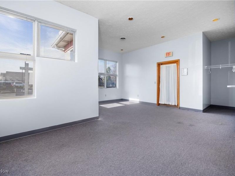 5319 Meadow Lane Court, Sheffield Village, OH 44035 Photo 10